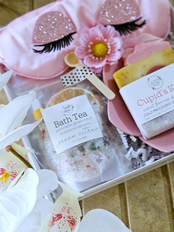 Cupid's Kiss | Spa Gift Box - Image 4