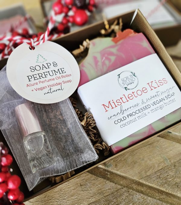 Mistletoe Kiss Soap & Perfume Set